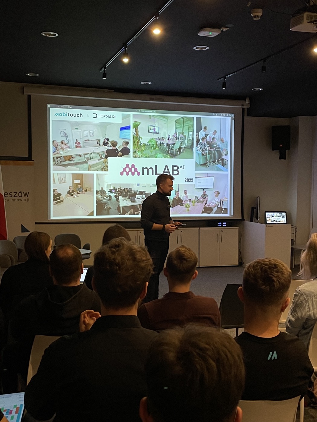 mLab AI 2025